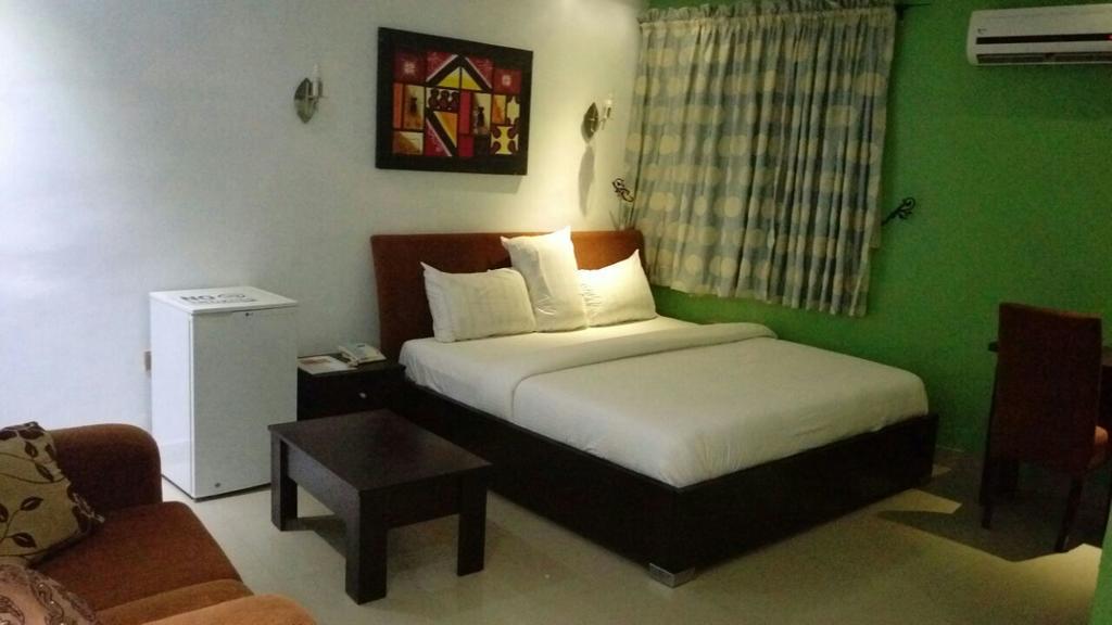 Ben Auto Hotel Lagos Exterior foto